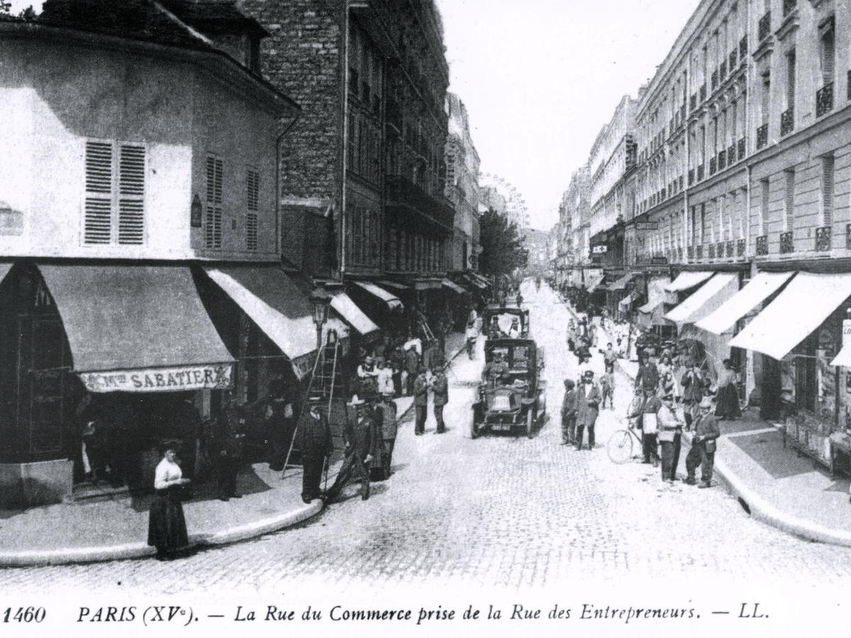 Découvrez le village de Grenelle et sa rue du&nbsp;Commerce